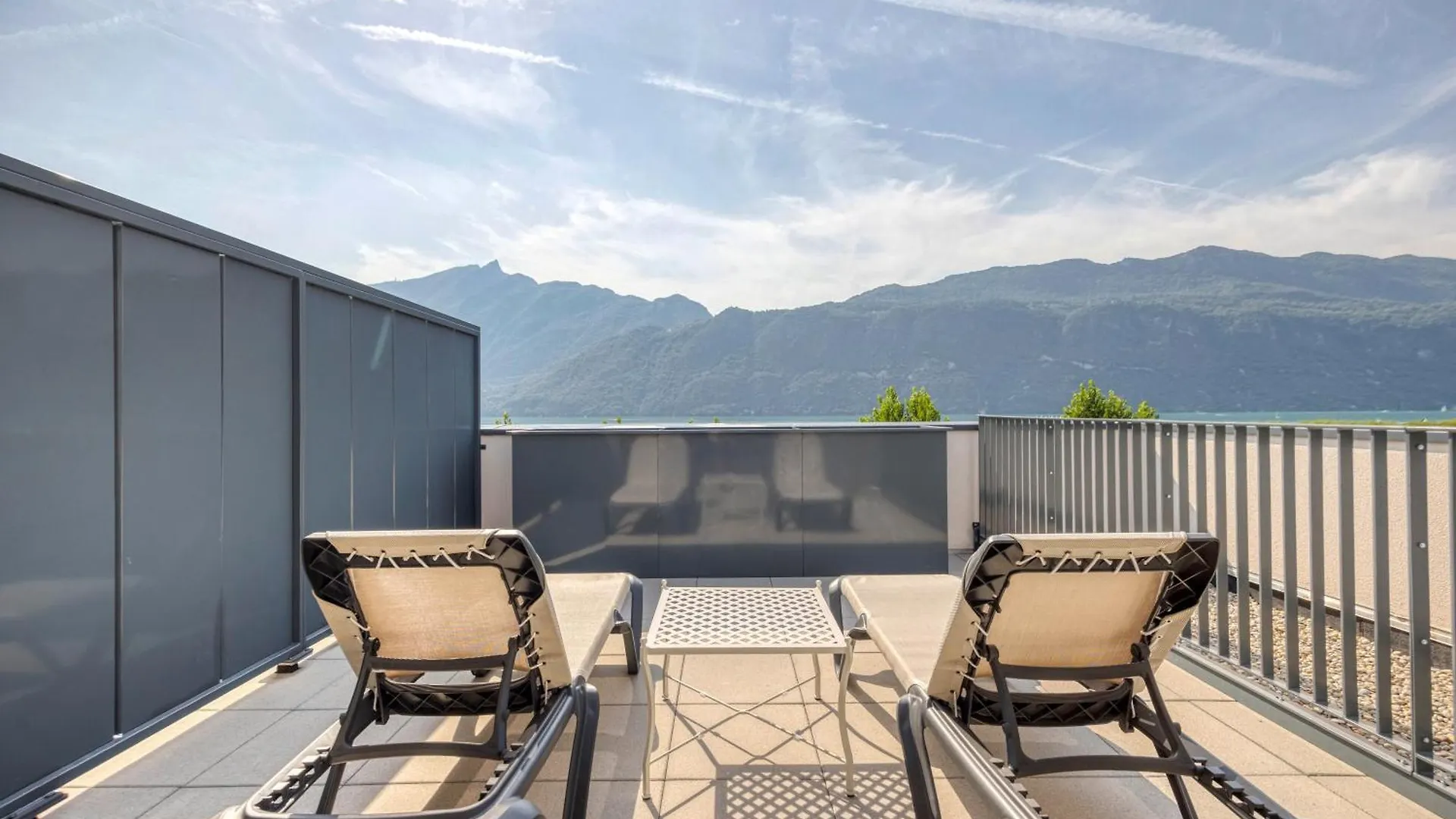 *** アパートホテル Kosy Appart'Hotels - Residence Du Lac エクスレバン フランス