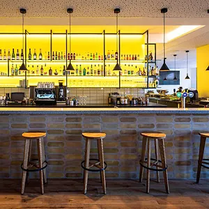 Отель Mercure Domaine De Marlioz &