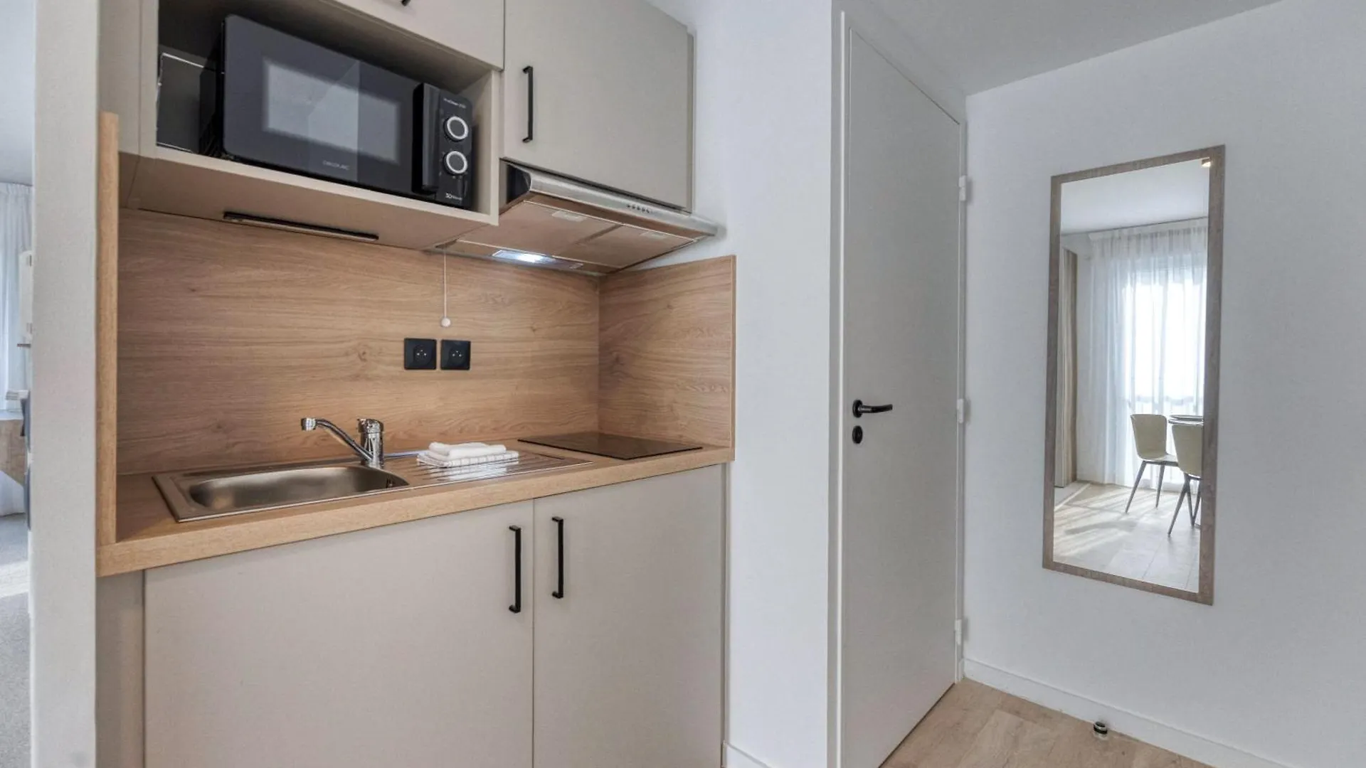 Kosy Appart'Hotels - Residence Du Lac Aix-les-Bains 3*,