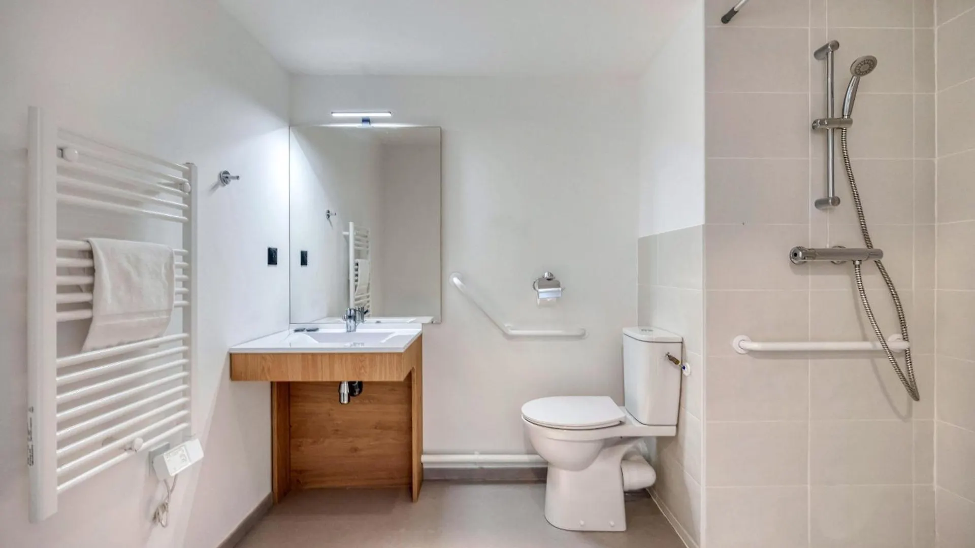 Kosy Appart'Hotels - Residence Du Lac Aix-les-Bains 3*,