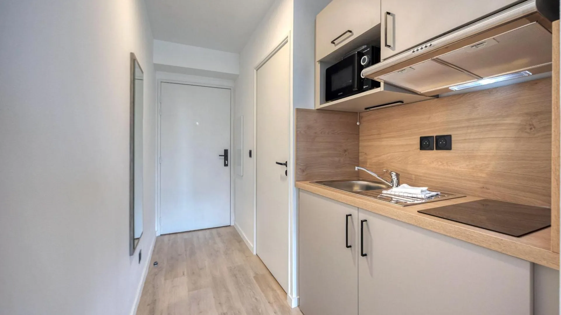 Kosy Appart'Hotels - Residence Du Lac Aix-les-Bains 3*,